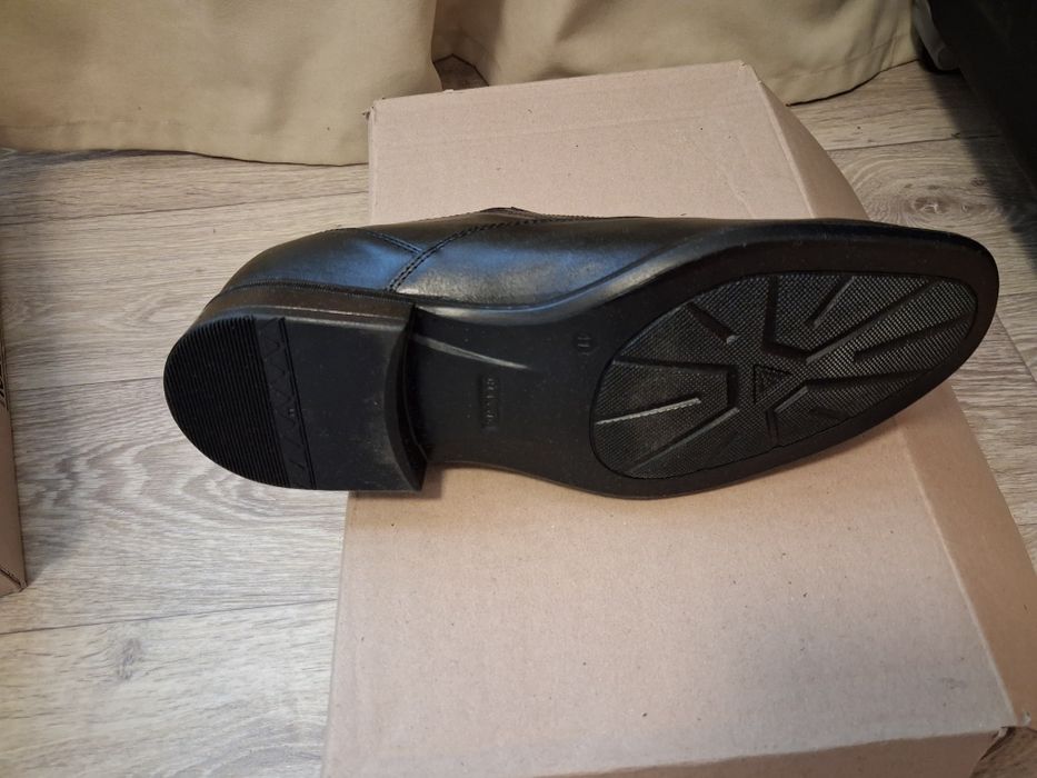 Продам туфлі чоловічі шкіряні