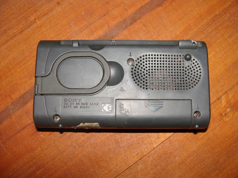 Rádio Portátil Sony ICF - 303