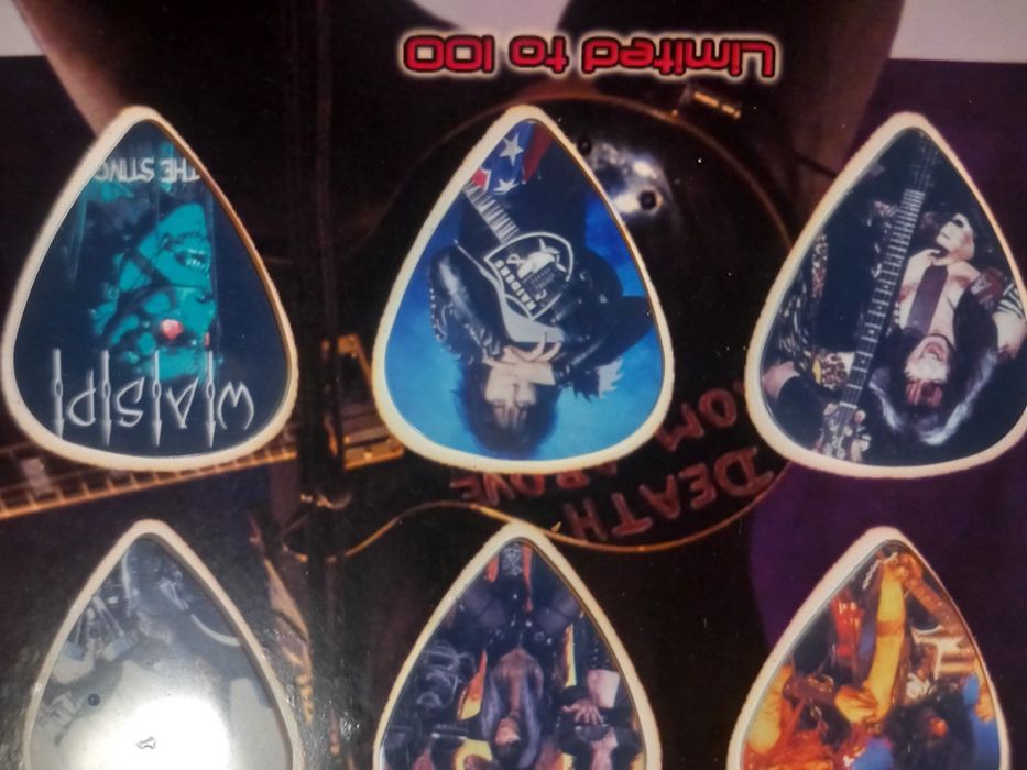 10 palhetas da banda WASP