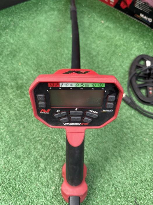 Металошукач Minelab Vanquish 540 Gold з снайпер V8.Металлоискатель
