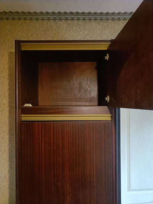 Продам шкаф , пенал