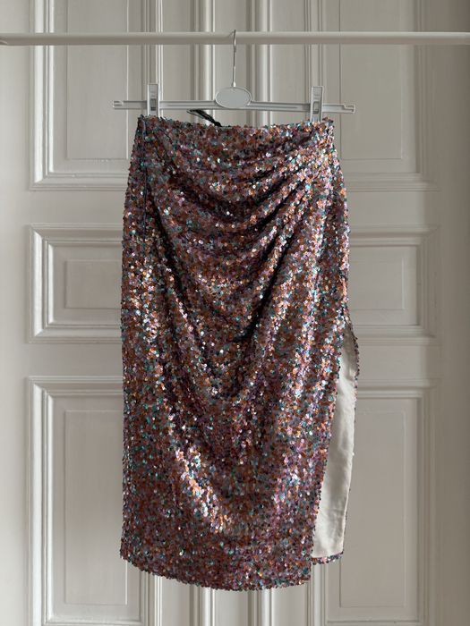 Zest Sequin Skirt - spódnica z cekinów.