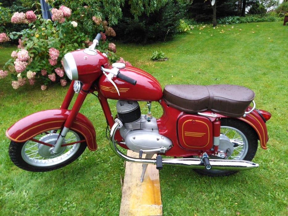 Jawa 250-353. Kivaczka