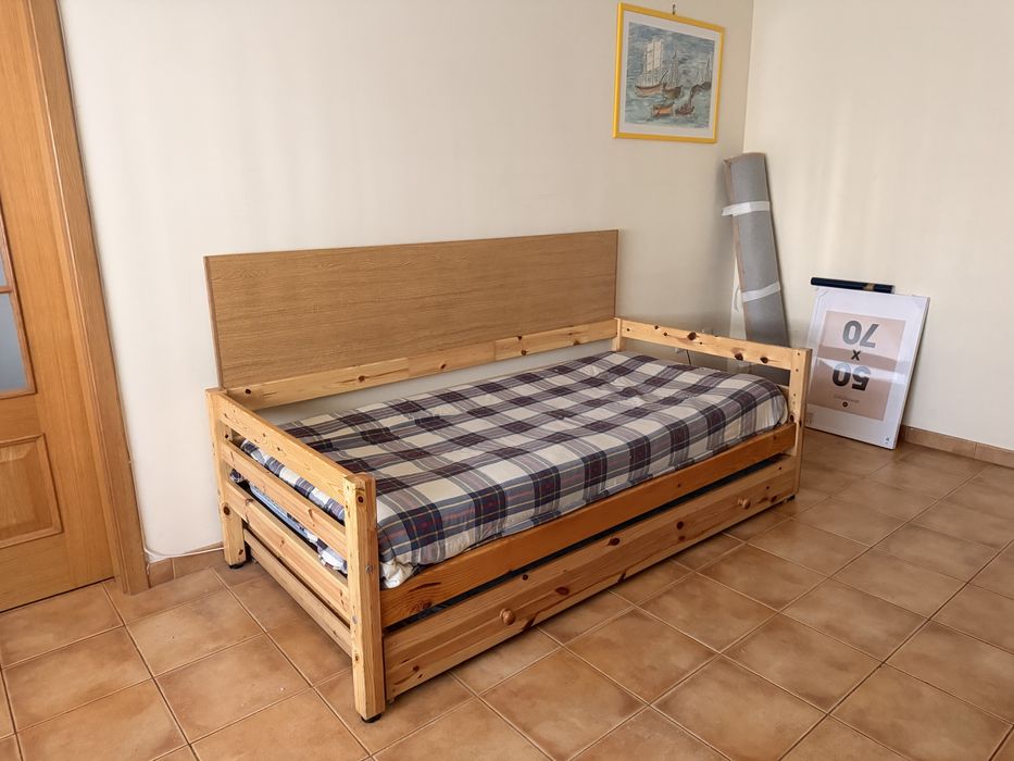 Sofá cama com colchões incluídos