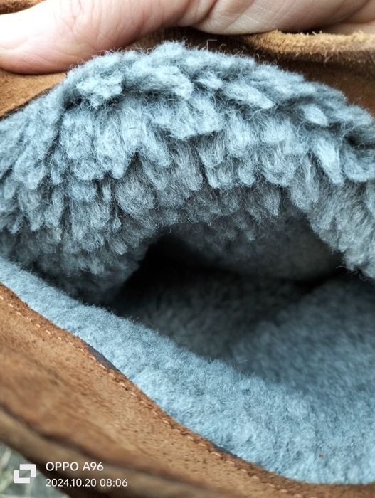 Продаю замшові  зимові сапожки 39 розмір