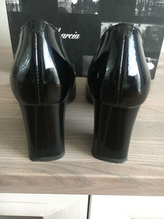 Туфлі лак розмір 36, 24 см.