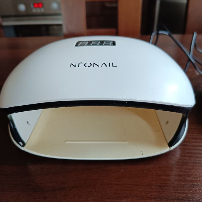 Lampa LED NEONAIL 36 W/48 W LCD – używana, sprawna, do negocjacji