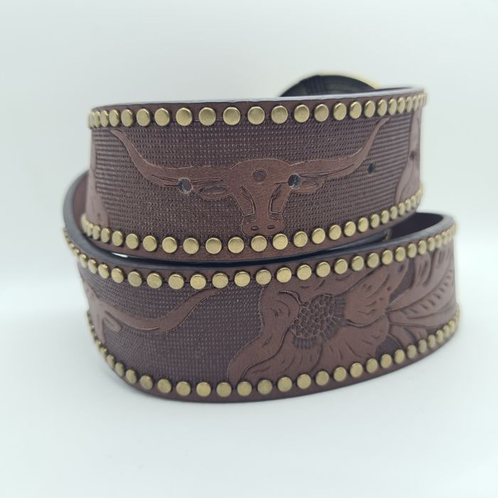 Kowbojski pasek z klamrą z motywem głowy byka