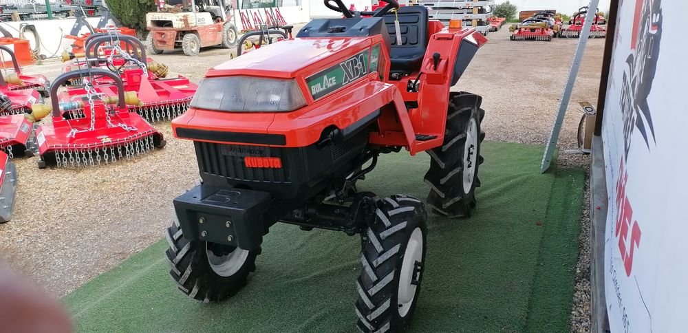 KUBOTA XB-1 /4X4 /3 cilindros 16cv/frese