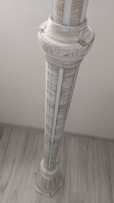 Latarnia zewnetrzna . Latarnia.