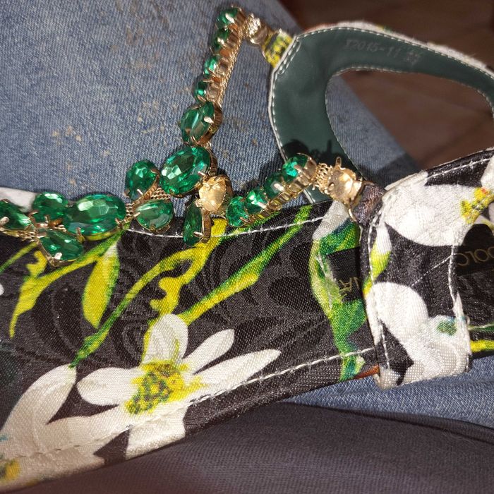 Obniżka ceny! Sandałki japonki 39. Dolce&Gabbana.