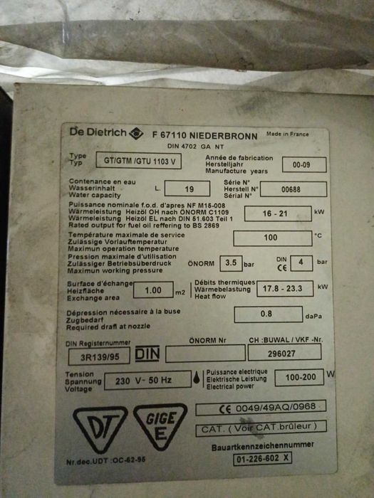 Piec olejowy De Dietrich plus zbiornik na olej