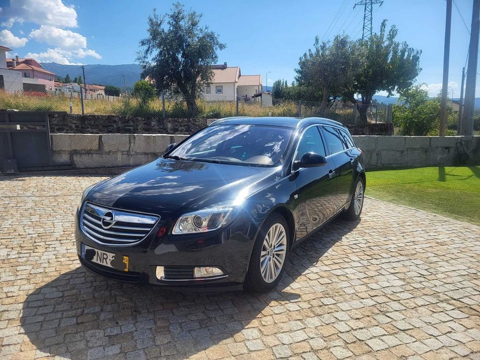 Opel Insignia Sports Tourer 2.0 CDTi — photo 2