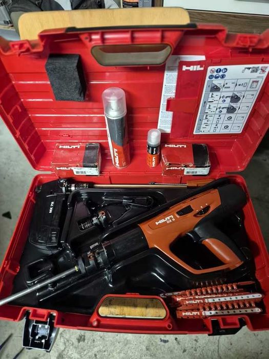 Wkrętarka do kołków Hilti DX 5 + akcesoria do wkrętarki do kołków