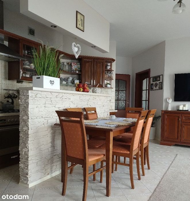 Przestronny 3-pokojowy apartament z balkonem