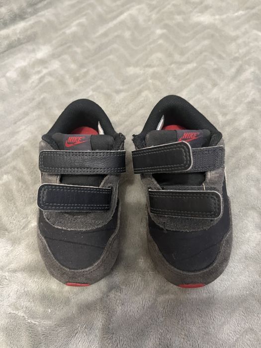 Trampki dziecięce firmy Nike rozmiar 23,5-24 UE, UK 6,5