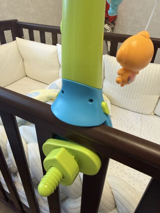 Мобіль на лічжечко в ідеальному стані