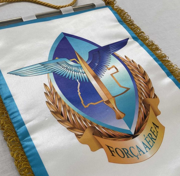 Galhardete Força Aérea de Angola