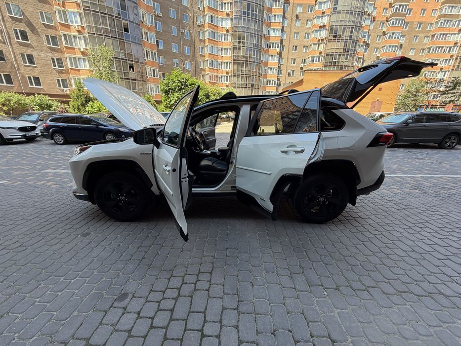 Rav 4 Hybrid XSE