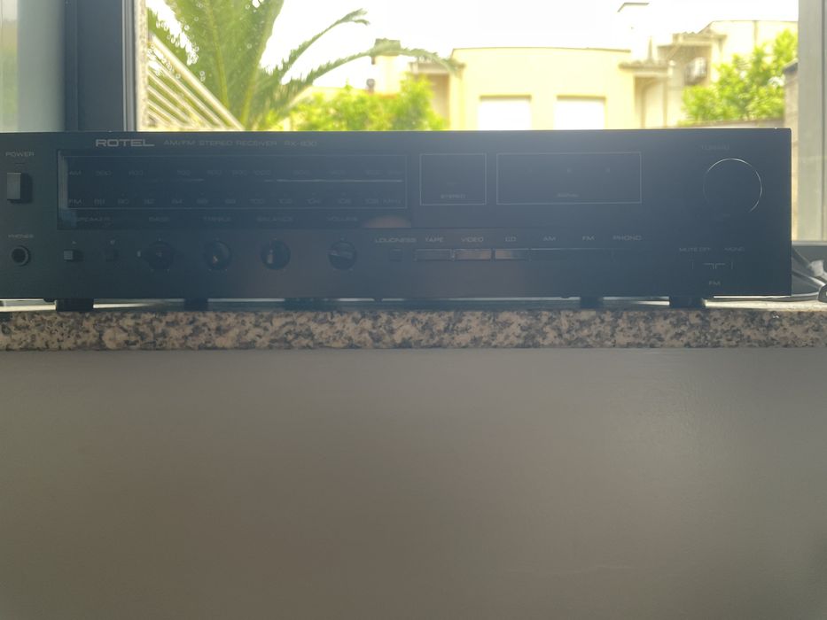 Amplificador ROTEL rx-830