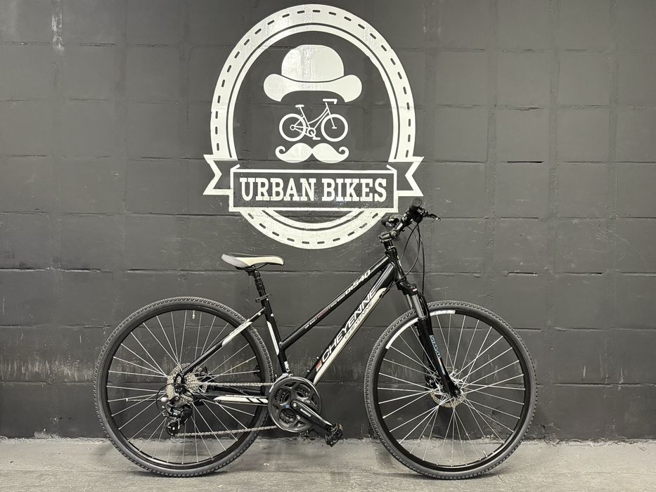 Rower miejski Crossowy Cheyenne CR 540 Shimano Tourney hamulce hydrauliczne 43 cm Urban Bikes