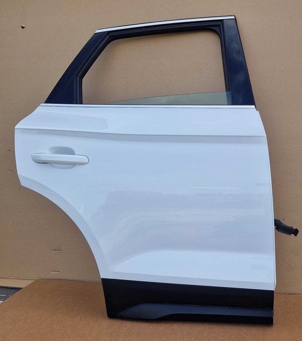 AUDI Q5 80A Двері