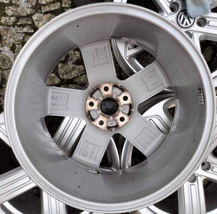 Felgi aluminiowe VW GTI GTD Golf Touran Caddy 7,5x18 ET49 5x112