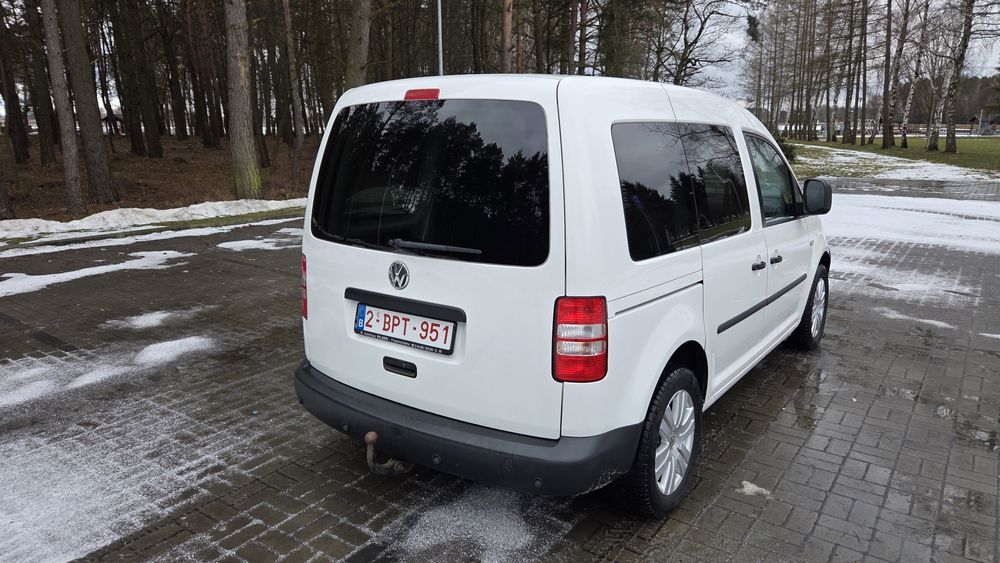 VW Caddy_2012r.lift_5osób_podgrzewane fotele