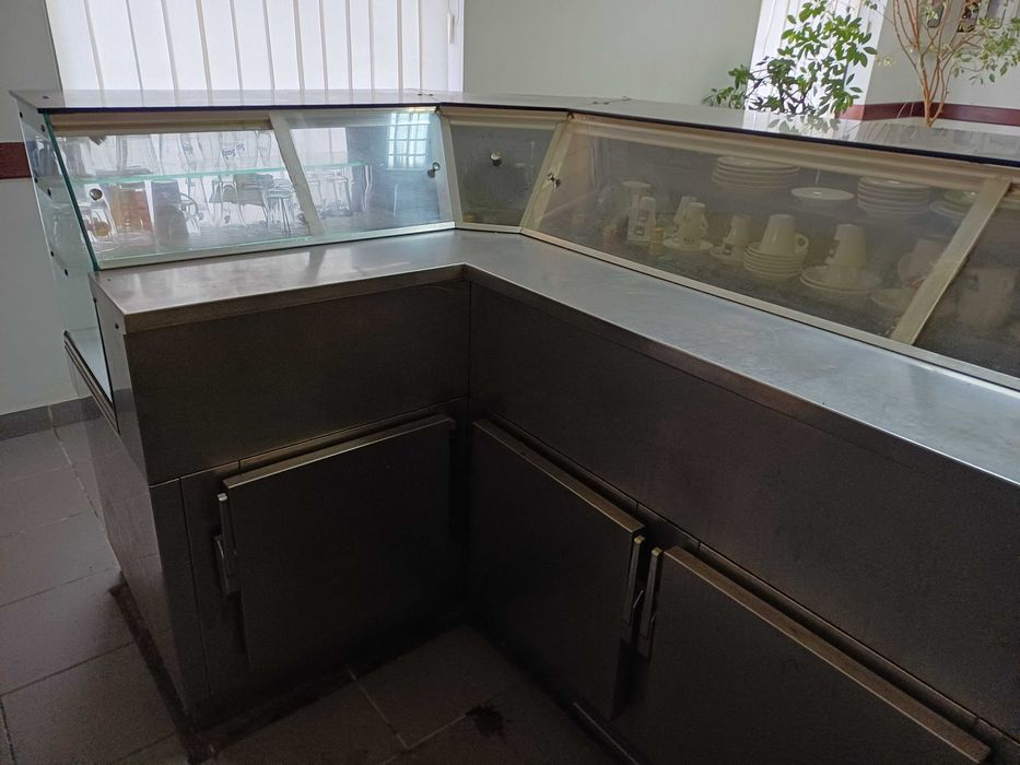 Balcão frigorífico com vitrine café pastelaria