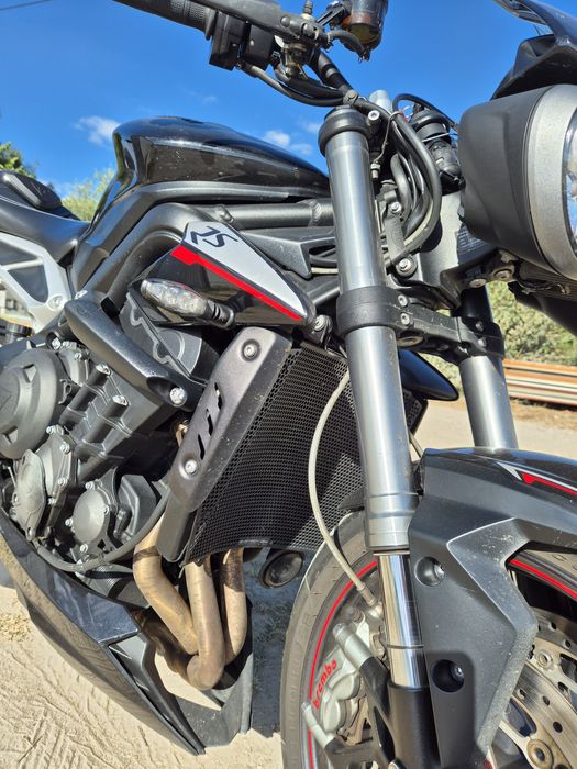Triumph street triple rs 765