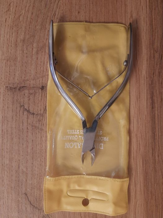 Кусачки маникюрно- педикюрные