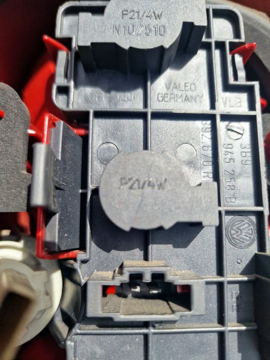 Farolim traseiro direito VW Passat Variant B5.5 original com lâmpadas
