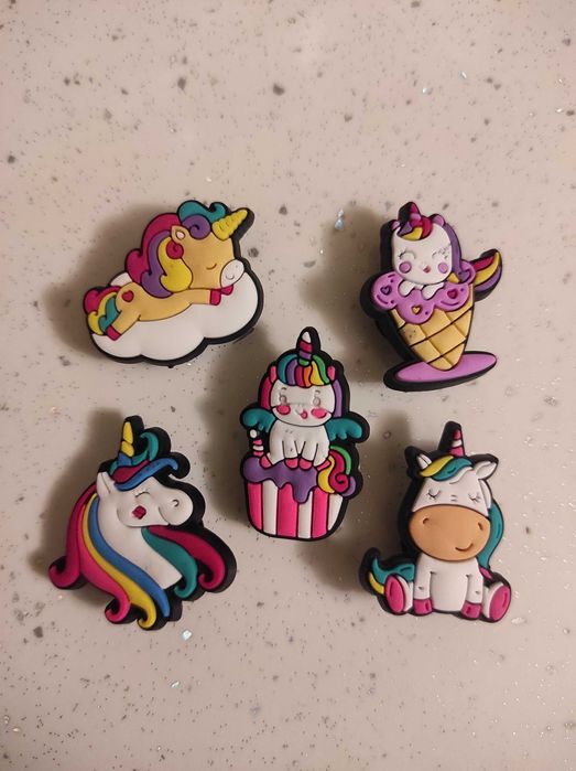 5 sztuk ozdoby, przypinki, jibbitz, charmsy do crocs Jednorożce