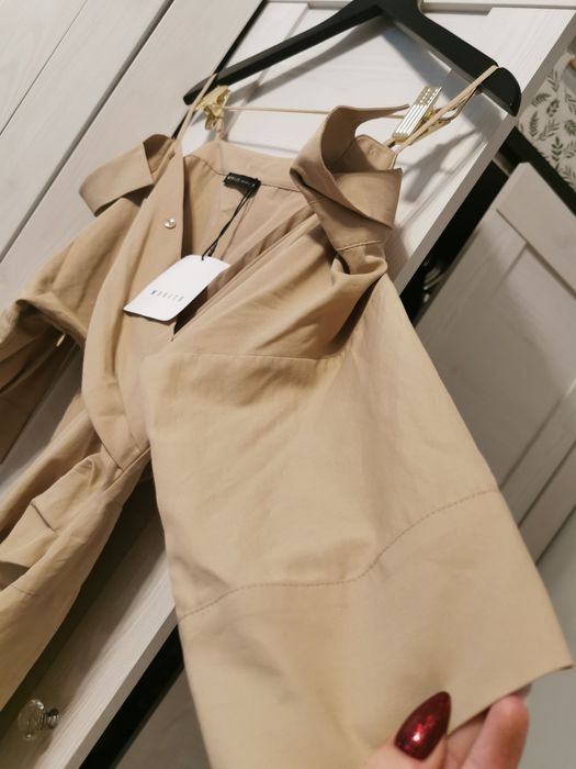 Sukienka damska nude piaskowa krótka mohito safari beżowa