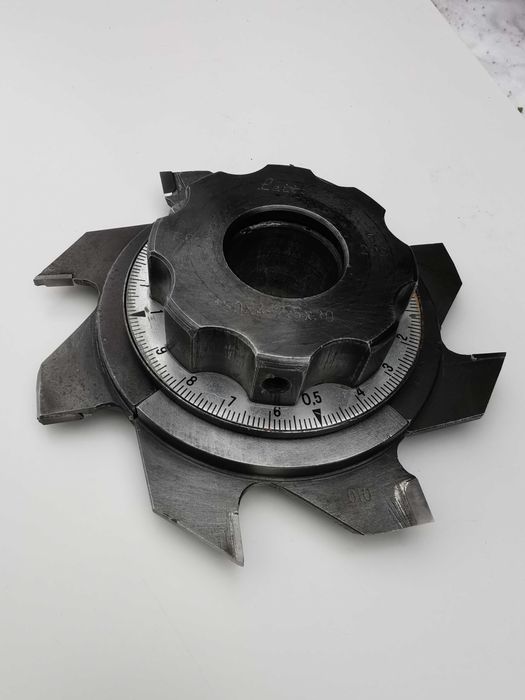 Regulowany frez do wpustów LEITZ