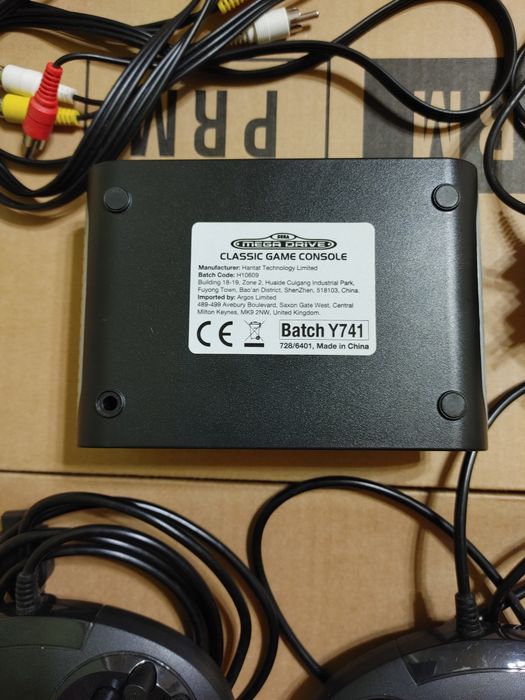 Sega Mega Drive Classic Game Retro Console Sega mega drive 16 bit ORIGINAL лицензионная Сега мега драйв 16 бит с играми и есть слот для картриджей