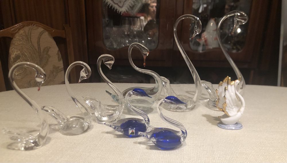 Статуетки фарфорові.