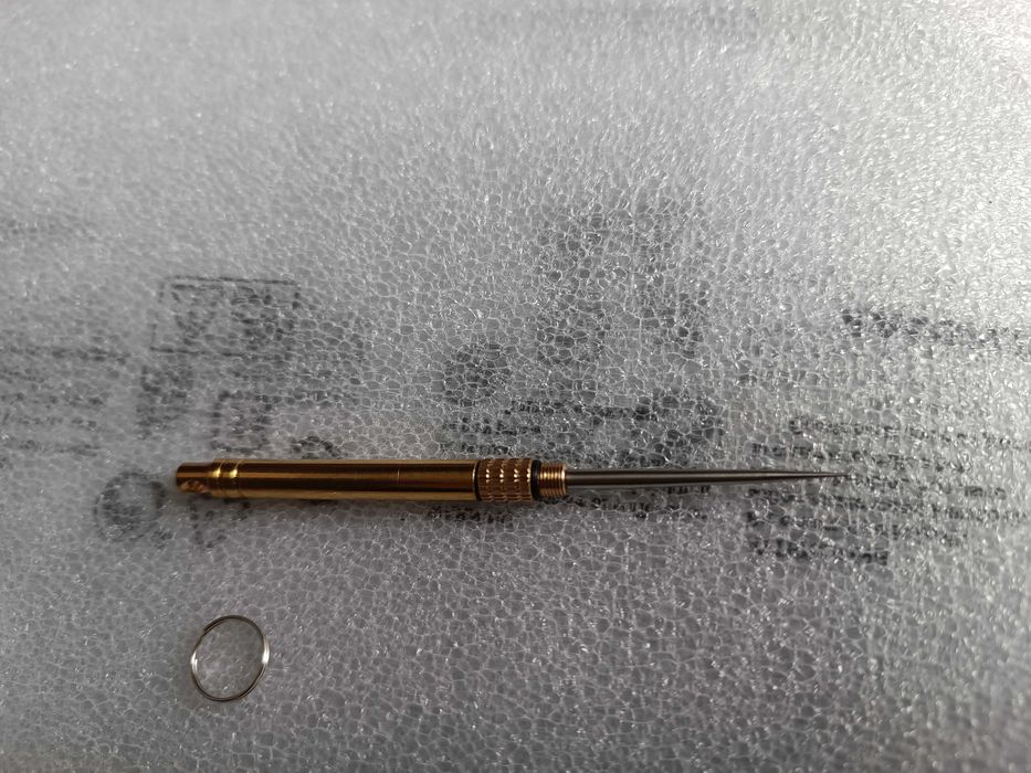 breloczek do kluczy - igła