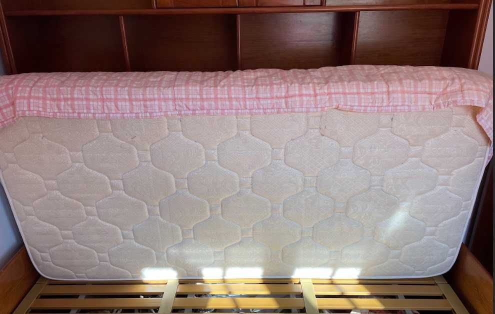 Conjunto Madeira Pinho Mel - Estúdio de quarto e Escrevaninha