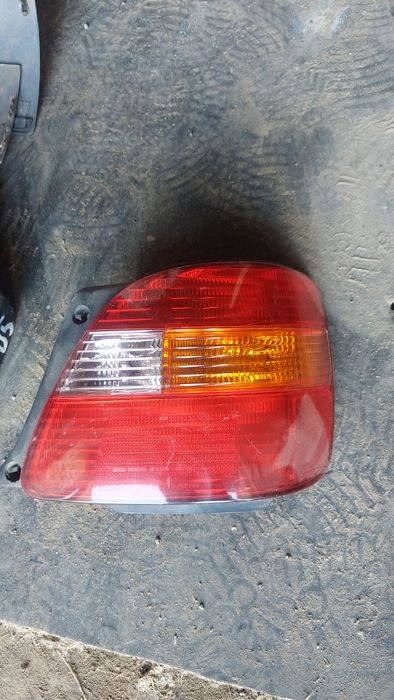LEXUS GS 300 II 98-03 фонарь стоп ліхтар правий зад СЕДАН