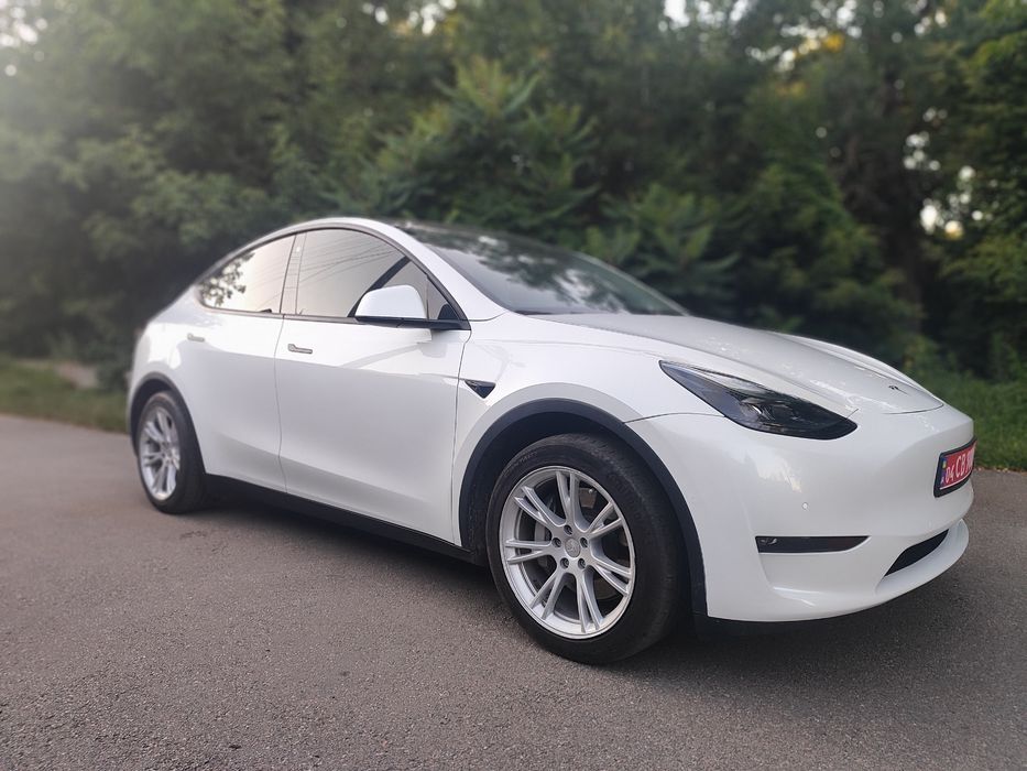 Tesla Model Y 21 р. 82 кВ. Київ
