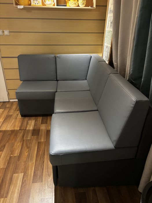 Sofá cama “semi-novo”