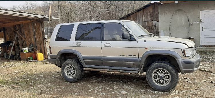 Запчастини Isuzu Trooper (Opel Monterey)