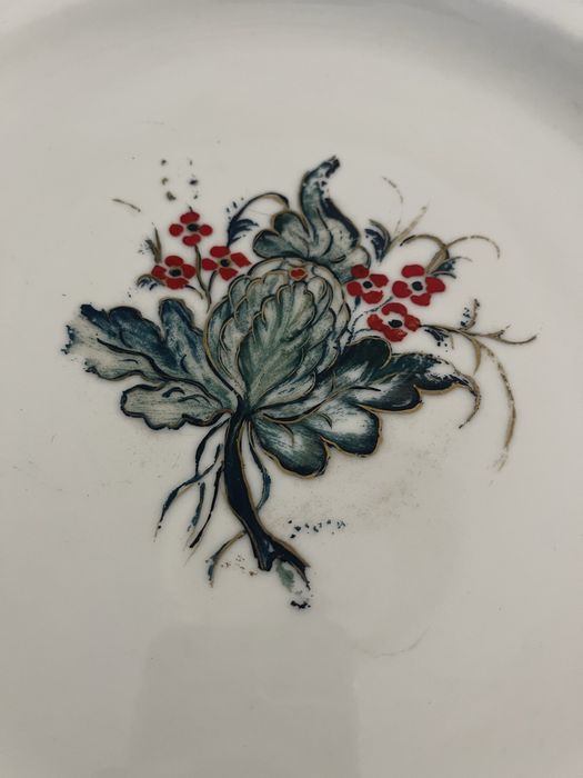 Terrina e prato pintados à mão