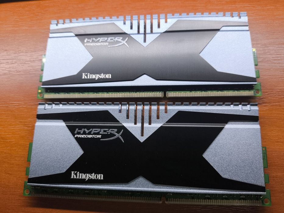 Топова память DDR3 kingston hyperx predator чистотой 2133 МГц