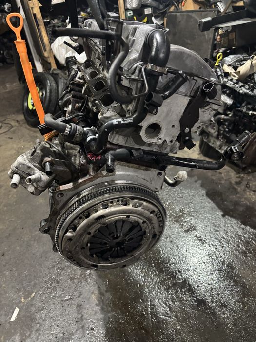 Мотор двигун 1.8 т шкода тур гольф 4  AGU