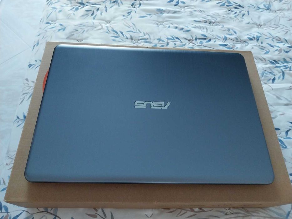 Portátil Asus em excelente estado