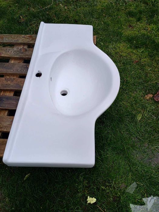 Раковина,з тумбою.