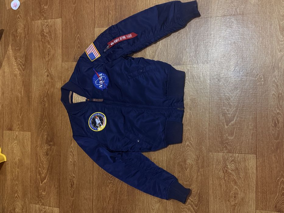 Оригінальний бомбер Alpha Industries x NASA