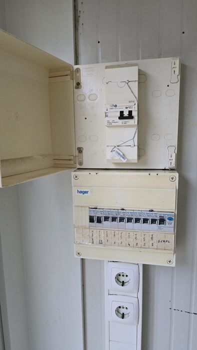 Contentor Usado / Comércio